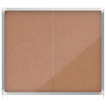 Gablota korkowa wew. NOBO 15xA4 drzwi przes.